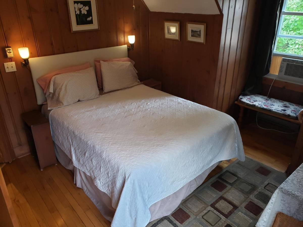 Auberge Bonne Nuit-Bonjour Sainte-Adèle Exteriér fotografie